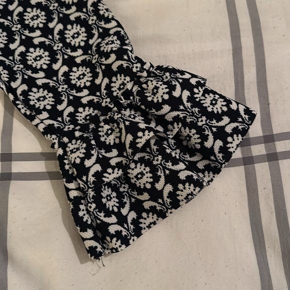 Dainty Jewels Dress - Picture 2 of 3